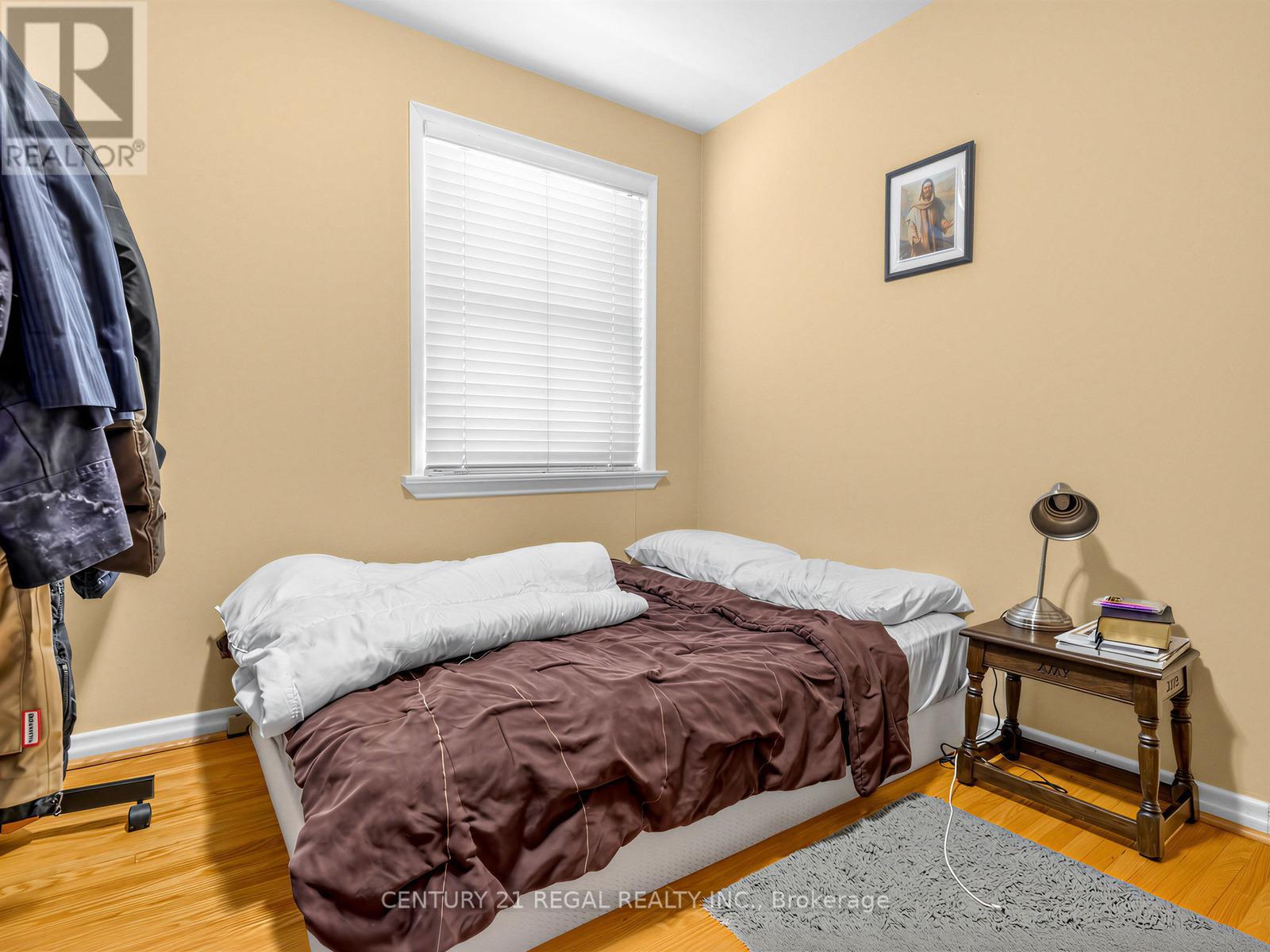 1062 Glengrove Avenue, Toronto, Ontario  M6B 2K2 - Photo 14 - W13149468