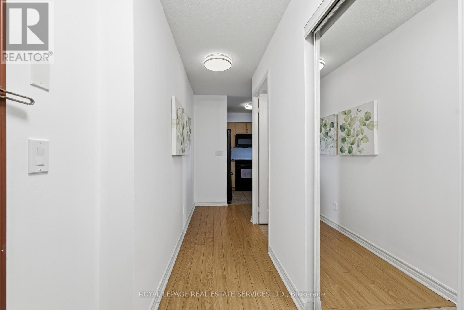 808 - 4090 Living Arts Drive, Mississauga, Ontario  L5B 4M8 - Photo 4 - W13149492