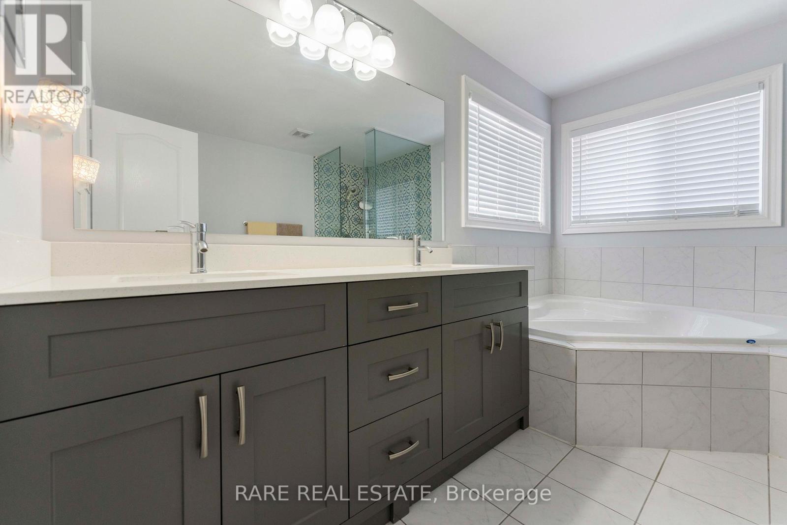 33 Southbend Drive, Brampton, Ontario  L7A 1K5 - Photo 11 - W13149512