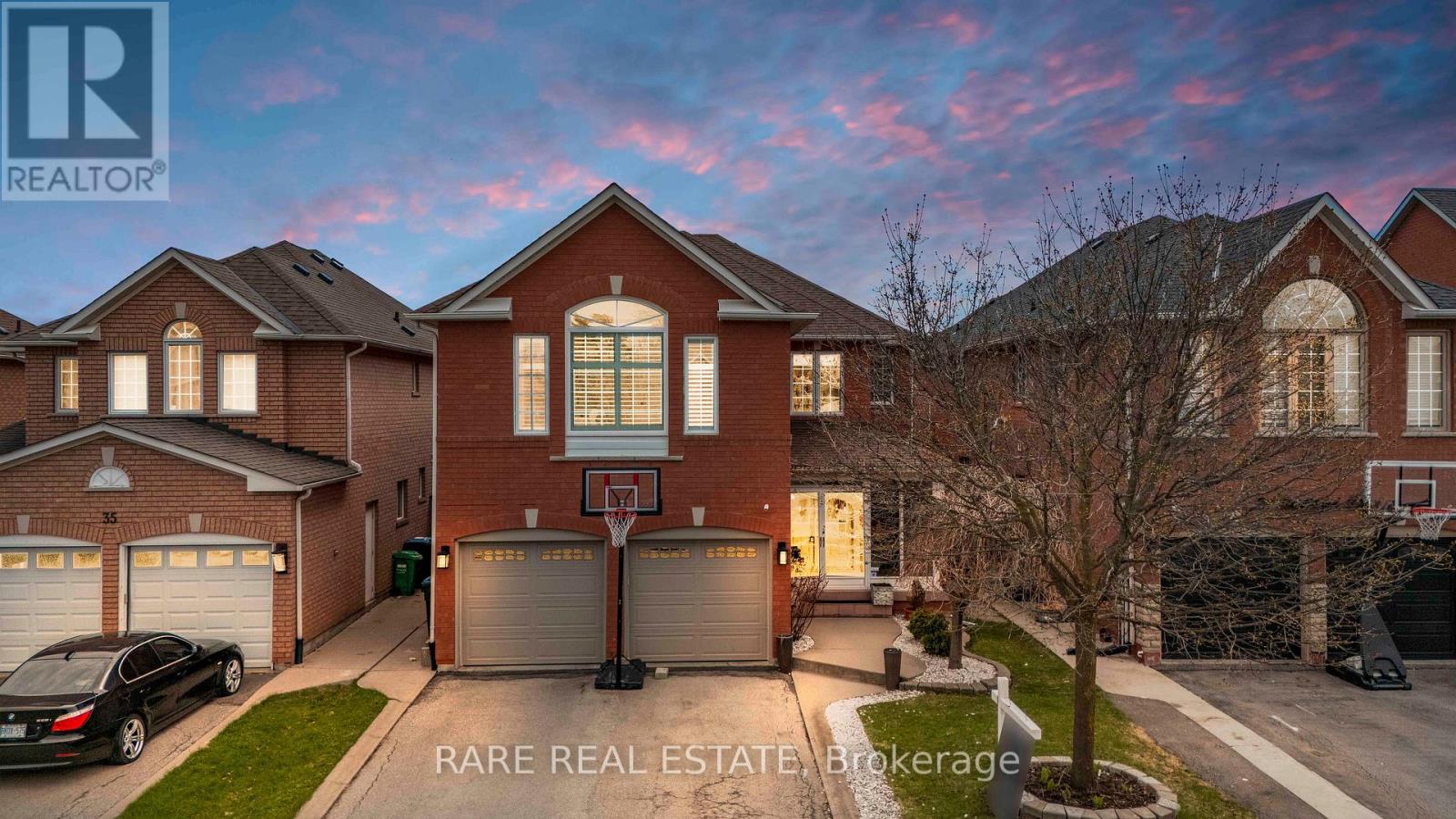 33 Southbend Drive, Brampton, Ontario  L7A 1K5 - Photo 5 - W13149512