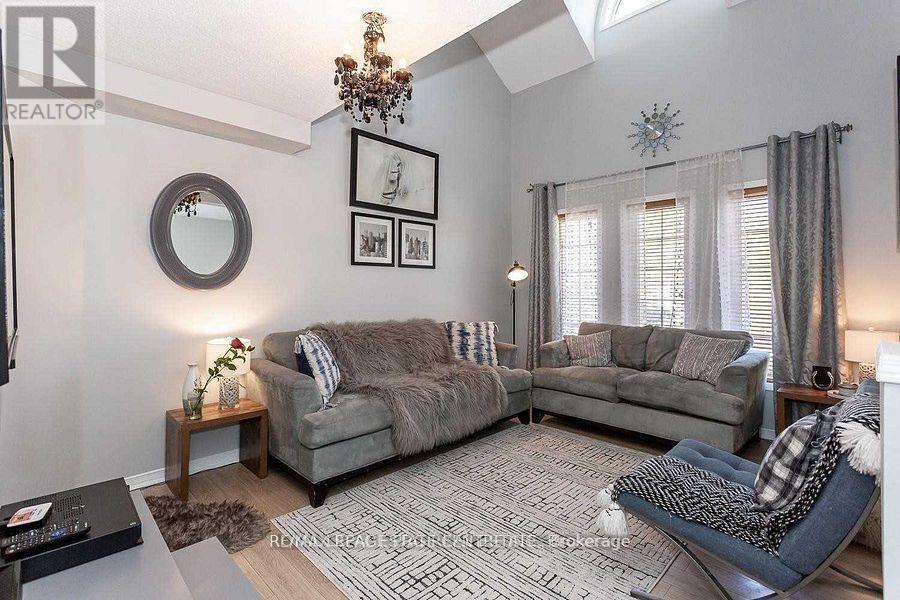 65 Giraffe Ave Avenue S, Brampton, Ontario  L6R 1Z1 - Photo 3 - W13149544