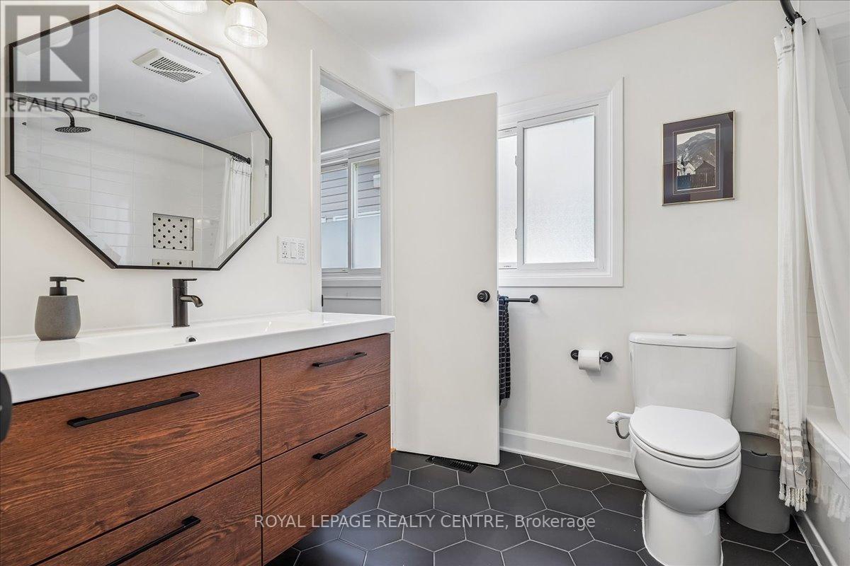 3332 Chokecherry Crescent, Mississauga, Ontario  L5L 1A9 - Photo 20 - W13149556