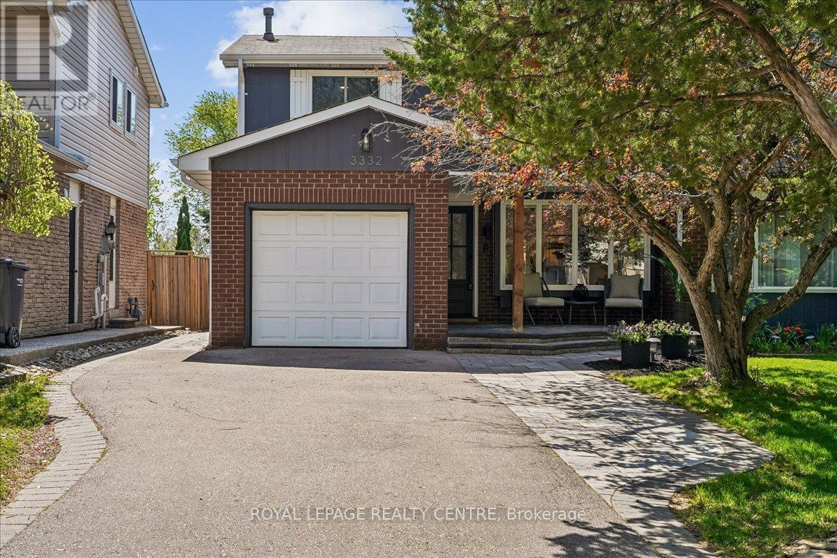 3332 Chokecherry Crescent, Mississauga, Ontario  L5L 1A9 - Photo 3 - W13149556