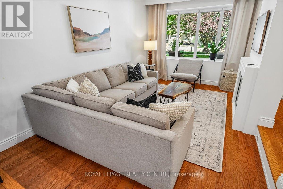 3332 Chokecherry Crescent, Mississauga, Ontario  L5L 1A9 - Photo 5 - W13149556