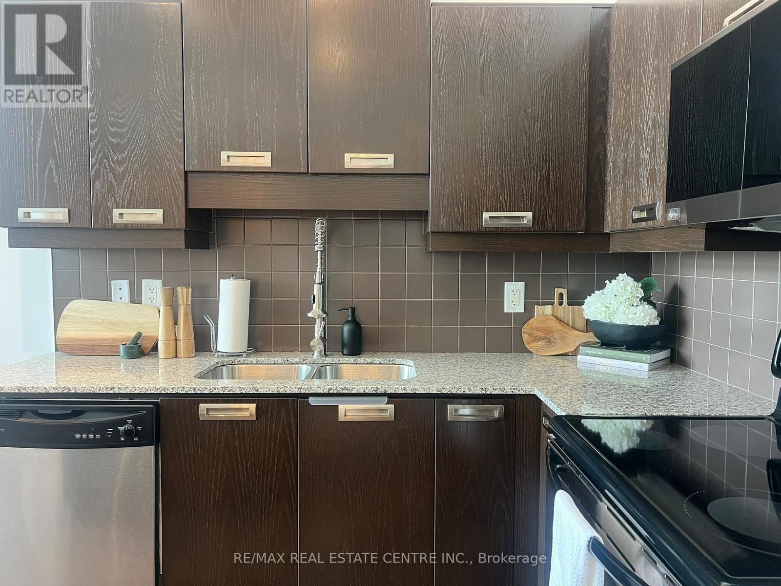 803 - 2 Fieldway Road, Toronto, Ontario  M8Z 3L2 - Photo 10 - W13149566