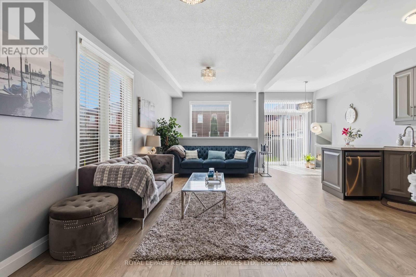 3872 Skyview Street, Mississauga, Ontario  L5M 8A1 - Photo 5 - W13149570