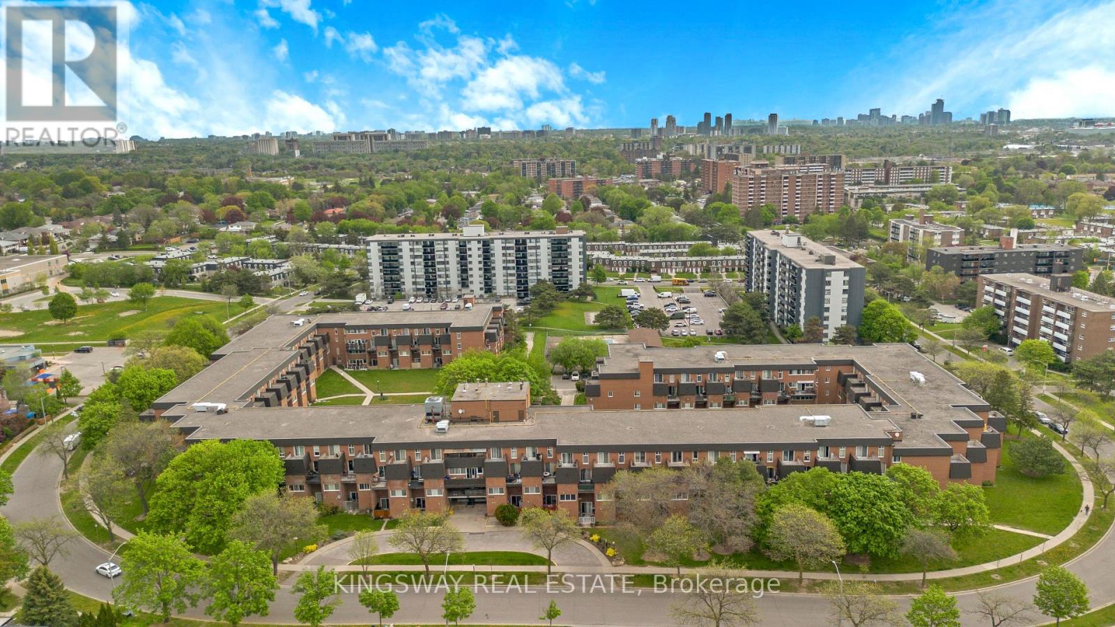 347 - 1395 Williamsport Drive, Mississauga, Ontario  L4X 2T4 - Photo 2 - W13149660