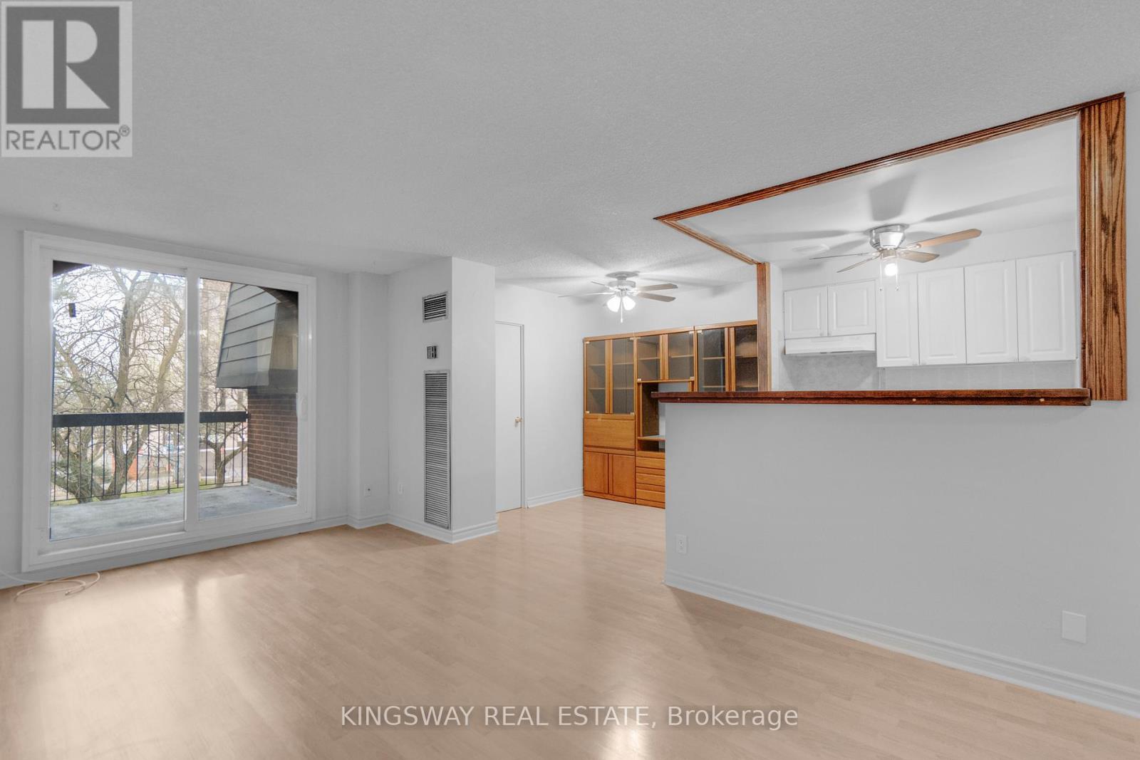 347 - 1395 Williamsport Drive, Mississauga, Ontario  L4X 2T4 - Photo 9 - W13149660