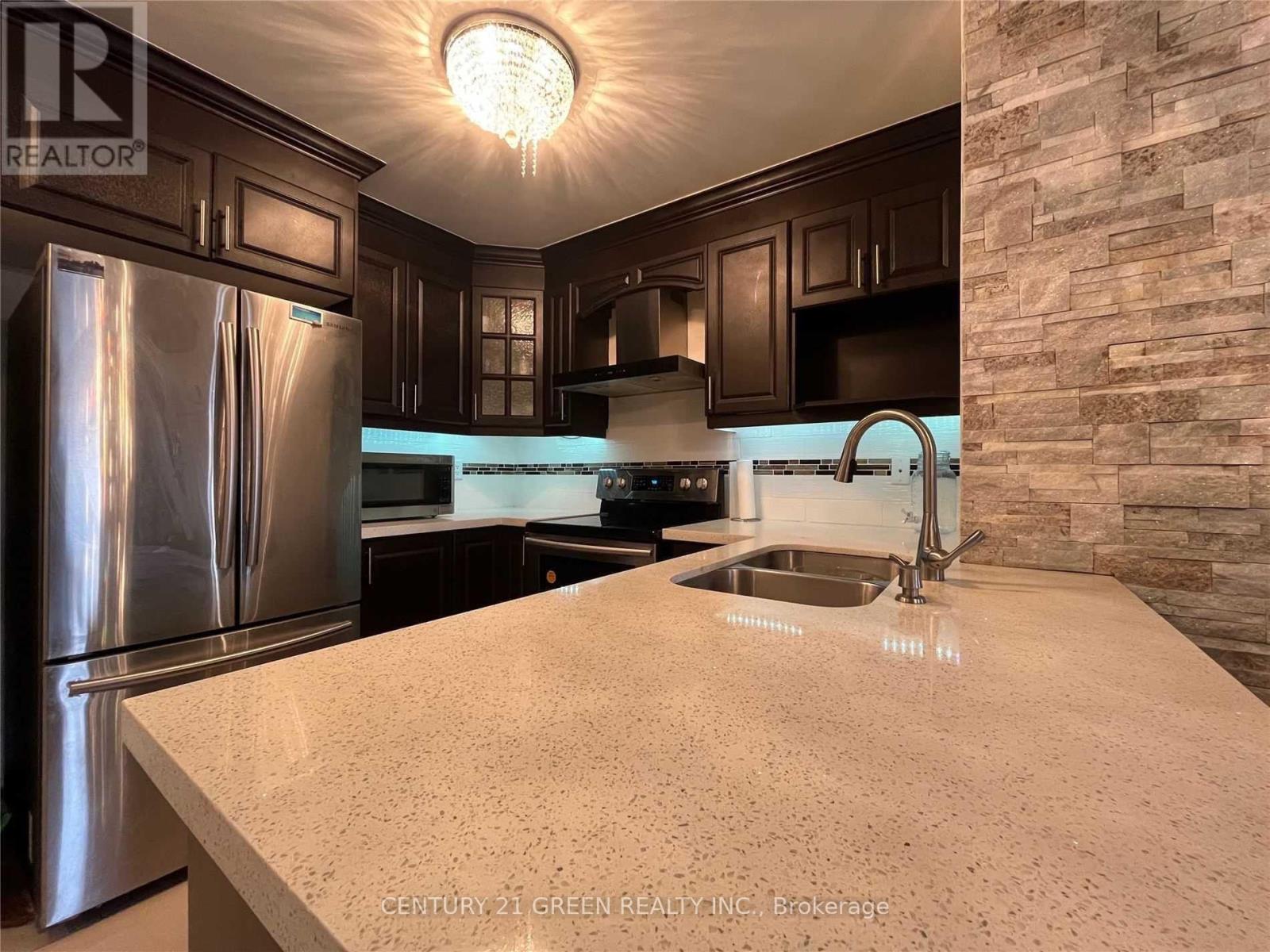 435 - 3888 Duke Of York Boulevard, Mississauga, Ontario  L5B 4P5 - Photo 5 - W13149758