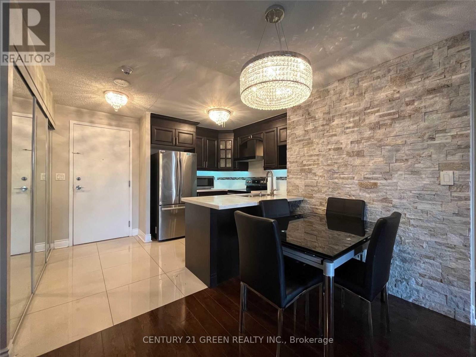 435 - 3888 Duke Of York Boulevard, Mississauga, Ontario  L5B 4P5 - Photo 6 - W13149758