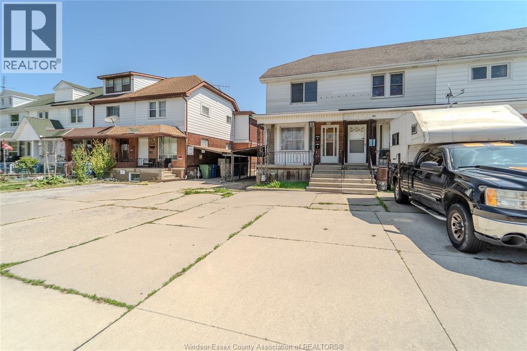 1124 Mercer Street, Windsor, Ontario N9A 1N9 - Photo 2 - 26011517