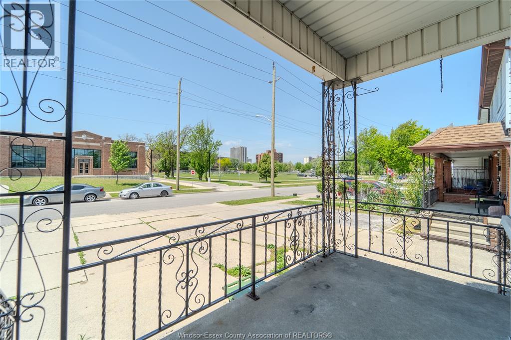 1124 Mercer Street, Windsor, Ontario N9A 1N9 - Photo 6 - 26011517