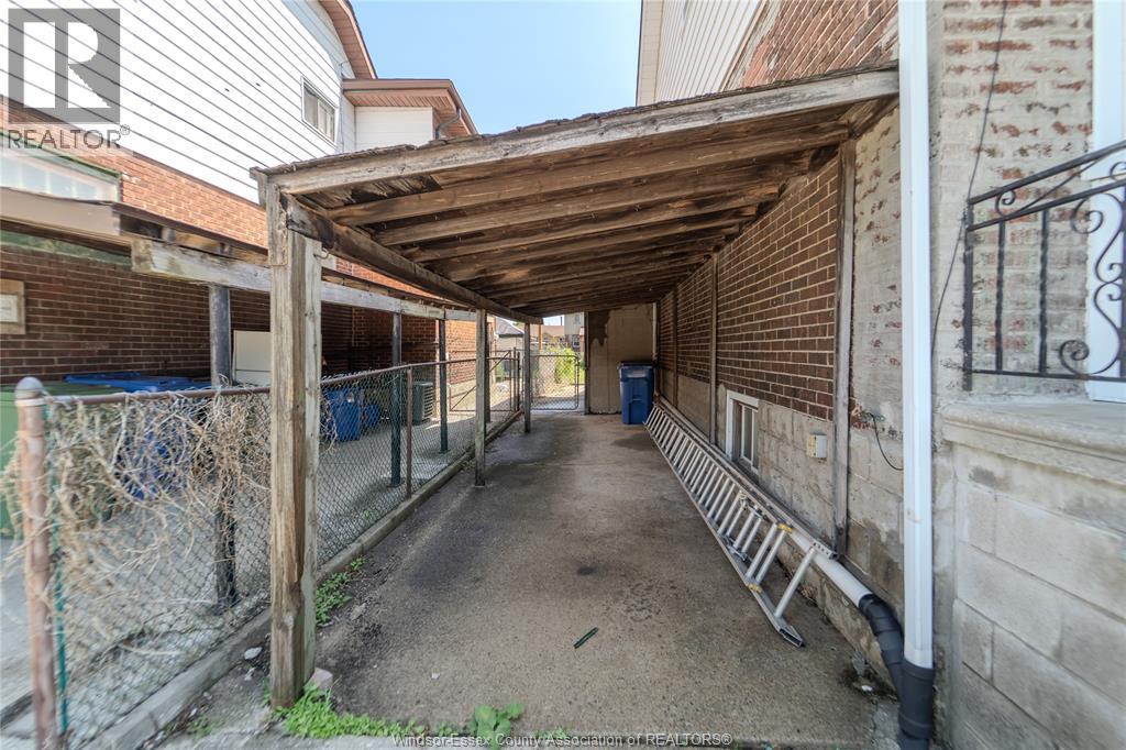 1124 Mercer Street, Windsor, Ontario N9A 1N9 - Photo 4 - 26011517