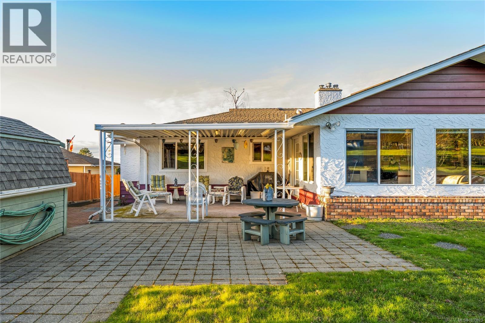 260 Elizabeth Ave, Qualicum Beach, British Columbia  V9K 1G8 - Photo 27 - 1033823