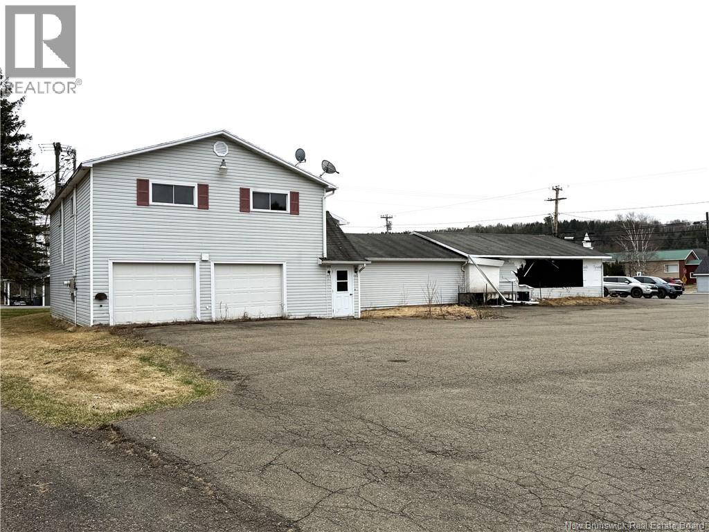 31 Hospital Street, Bath, New Brunswick  E7J 1B5 - Photo 3 - NB139913