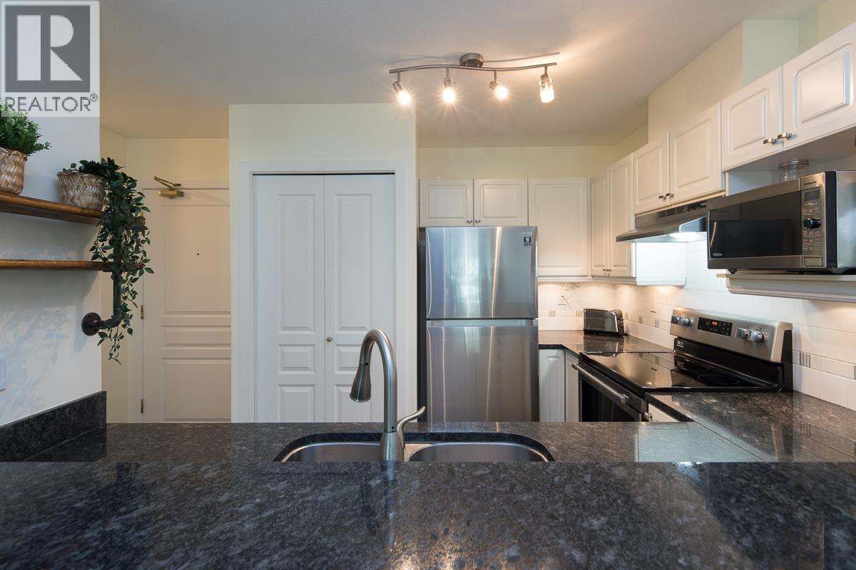 502 214 Eleventh Street, New Westminster, British Columbia  V3M 4C9 - Photo 4 - R3084094