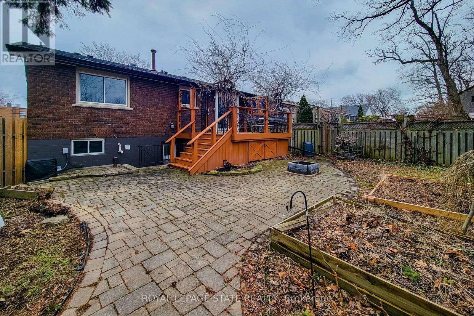 114 Juanita Drive, Hamilton, Ontario  L9C 2G3 - Photo 6 - X13149638