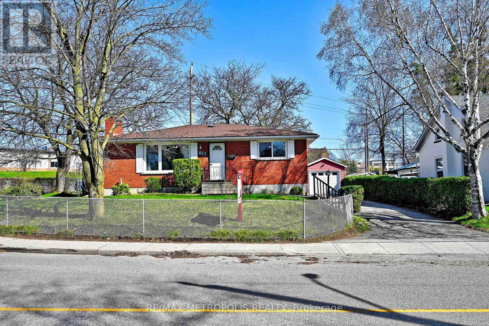 811 Dolph Street N, Cambridge, Ontario  N3H 2B6 - Photo 1 - X13149716