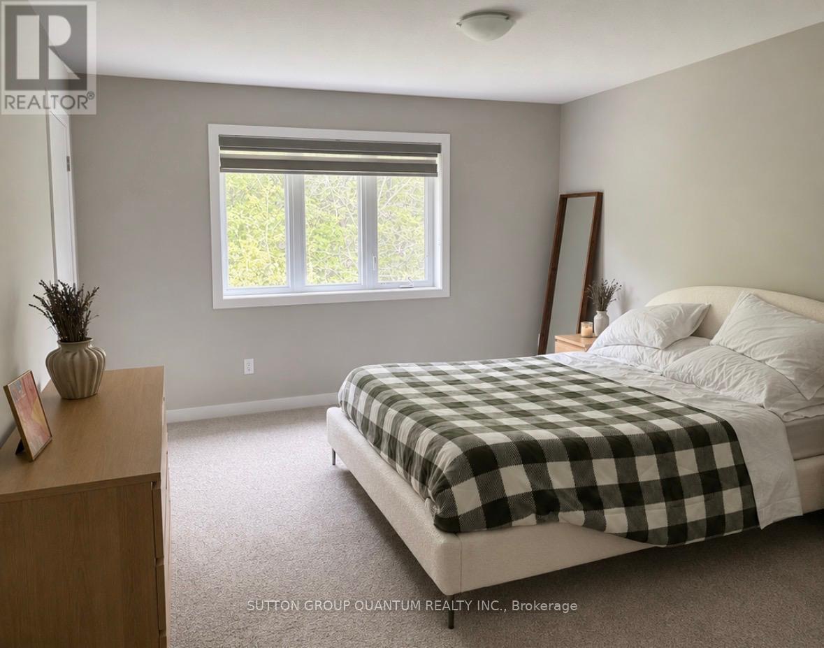912 Robert Ferrie Drive, Kitchener, Ontario N2R 1P2 - Photo 12 - X13149810