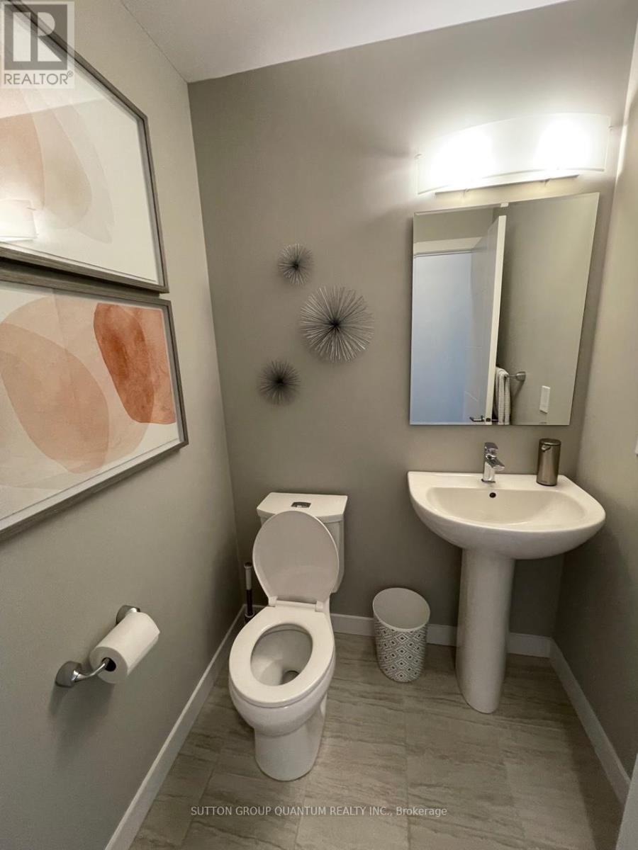 912 Robert Ferrie Drive, Kitchener, Ontario N2R 1P2 - Photo 4 - X13149810