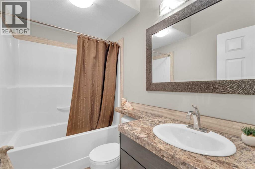 94 Mackenzie Crescent, Lacombe, Alberta  T4L 0B2 - Photo 42 - A2297474