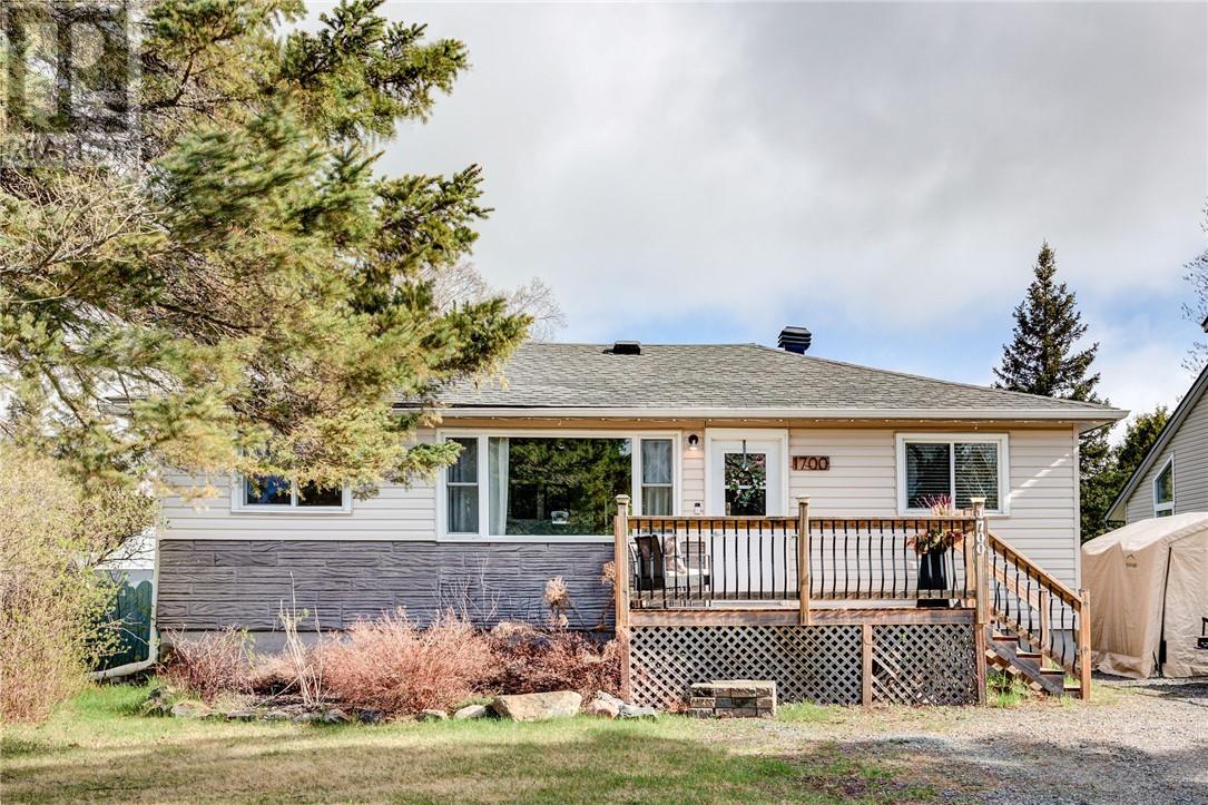 1700 Richard Street, Val Caron, Ontario  P3N 1H2 - Photo 1 - 2127850
