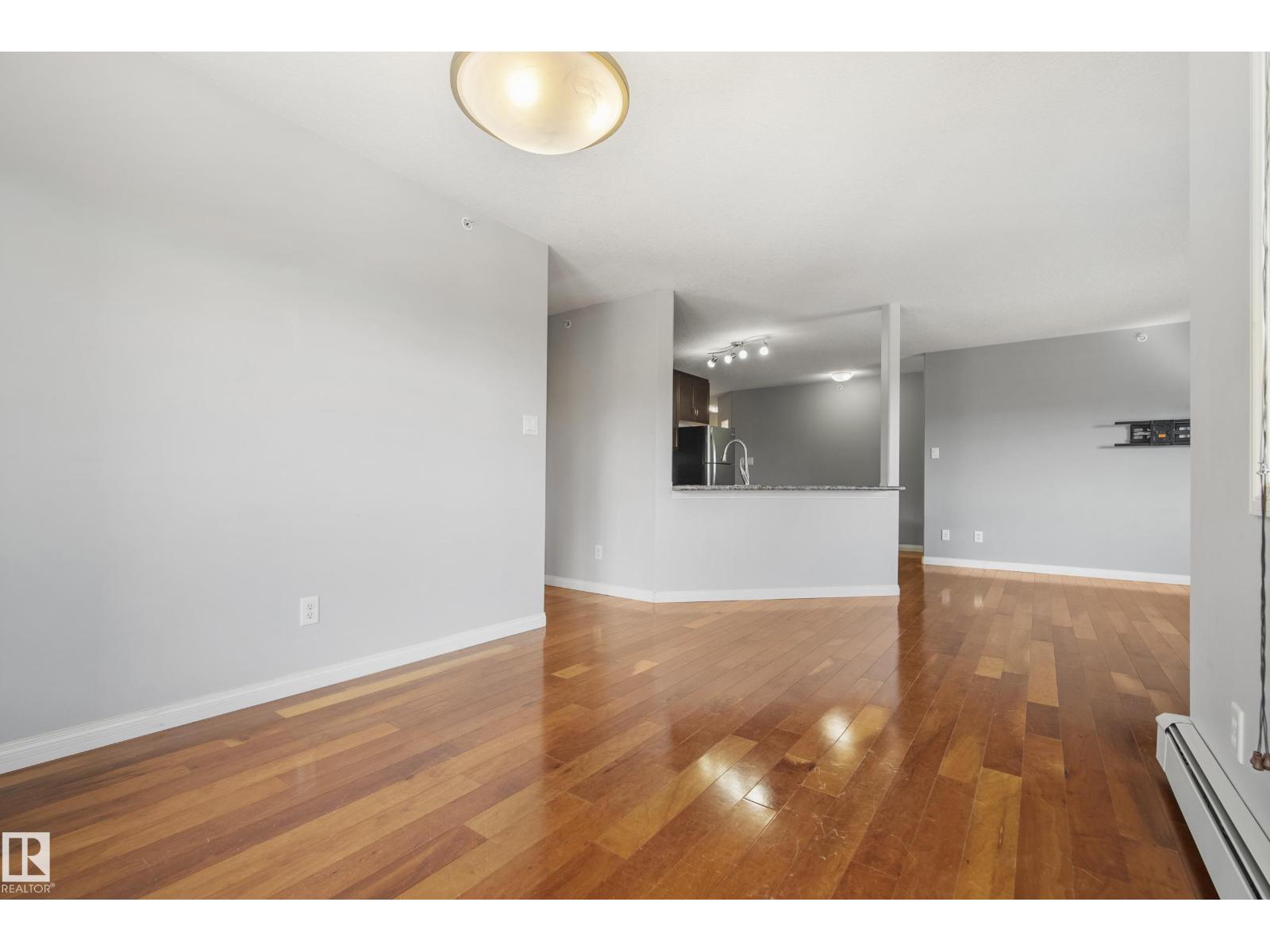 Unknown Address, ,     - Photo 16 - E4488772