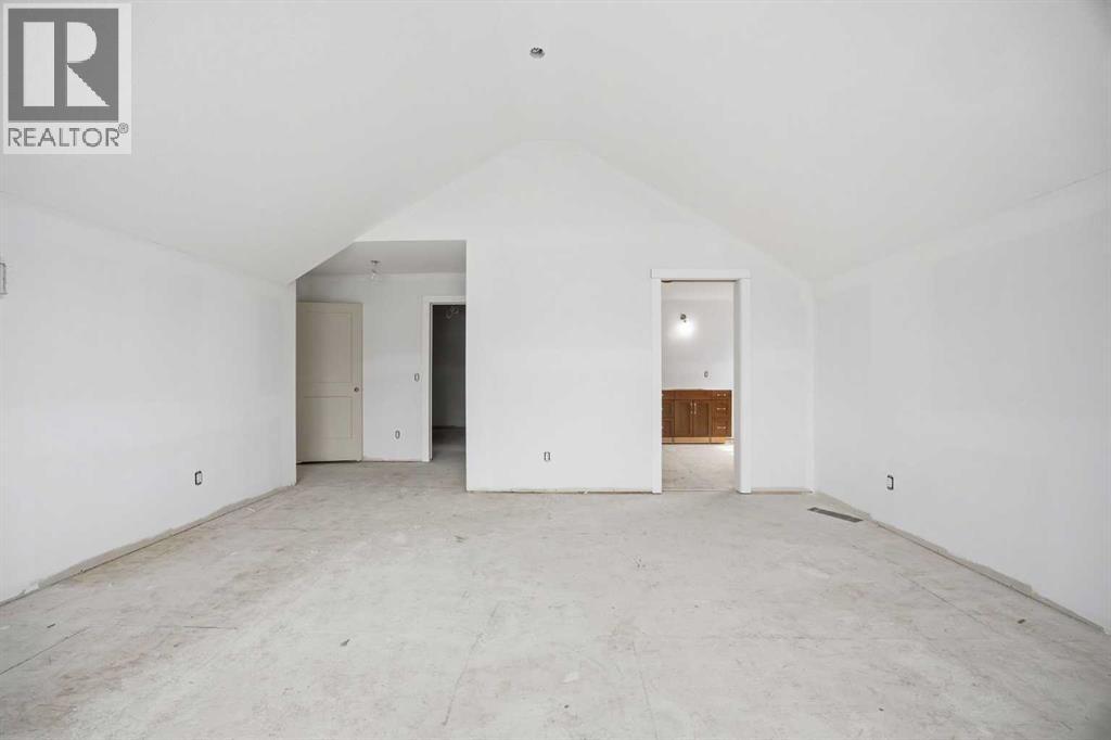 460 Discovery Place SW, Calgary, Alberta  T3H 6A2 - Photo 30 - A2300011