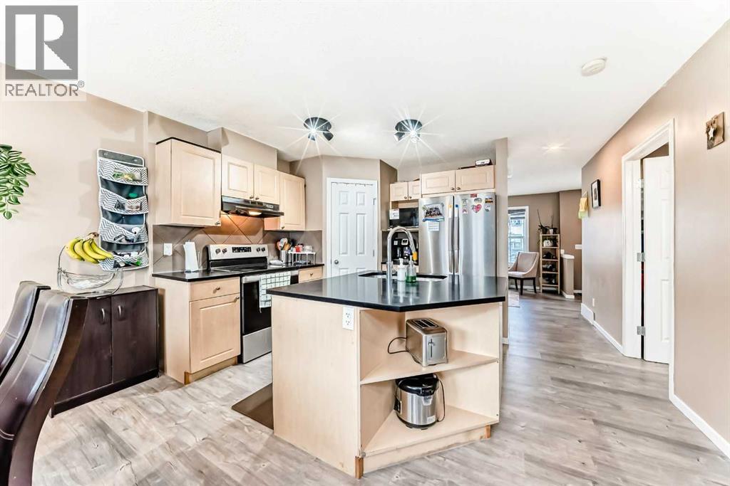 32 Saddlebrook Place NE, Calgary, Alberta  T3J 5M3 - Photo 9 - A2307776