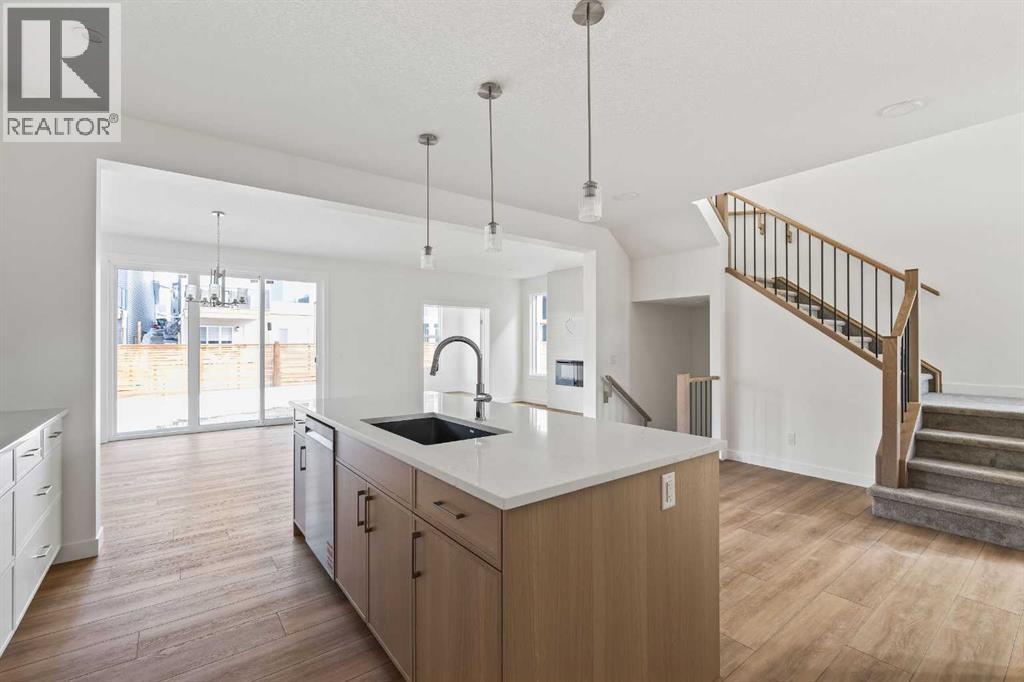 486 Lucas Way Nw, Calgary, Alberta  T3P 2E7 - Photo 7 - A2312629