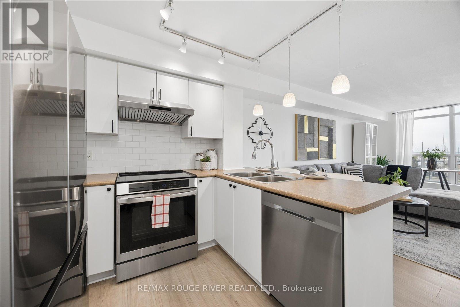 305 - 340 Watson Street W, Whitby, Ontario L1N 9G1 - Photo 8 - E13123906