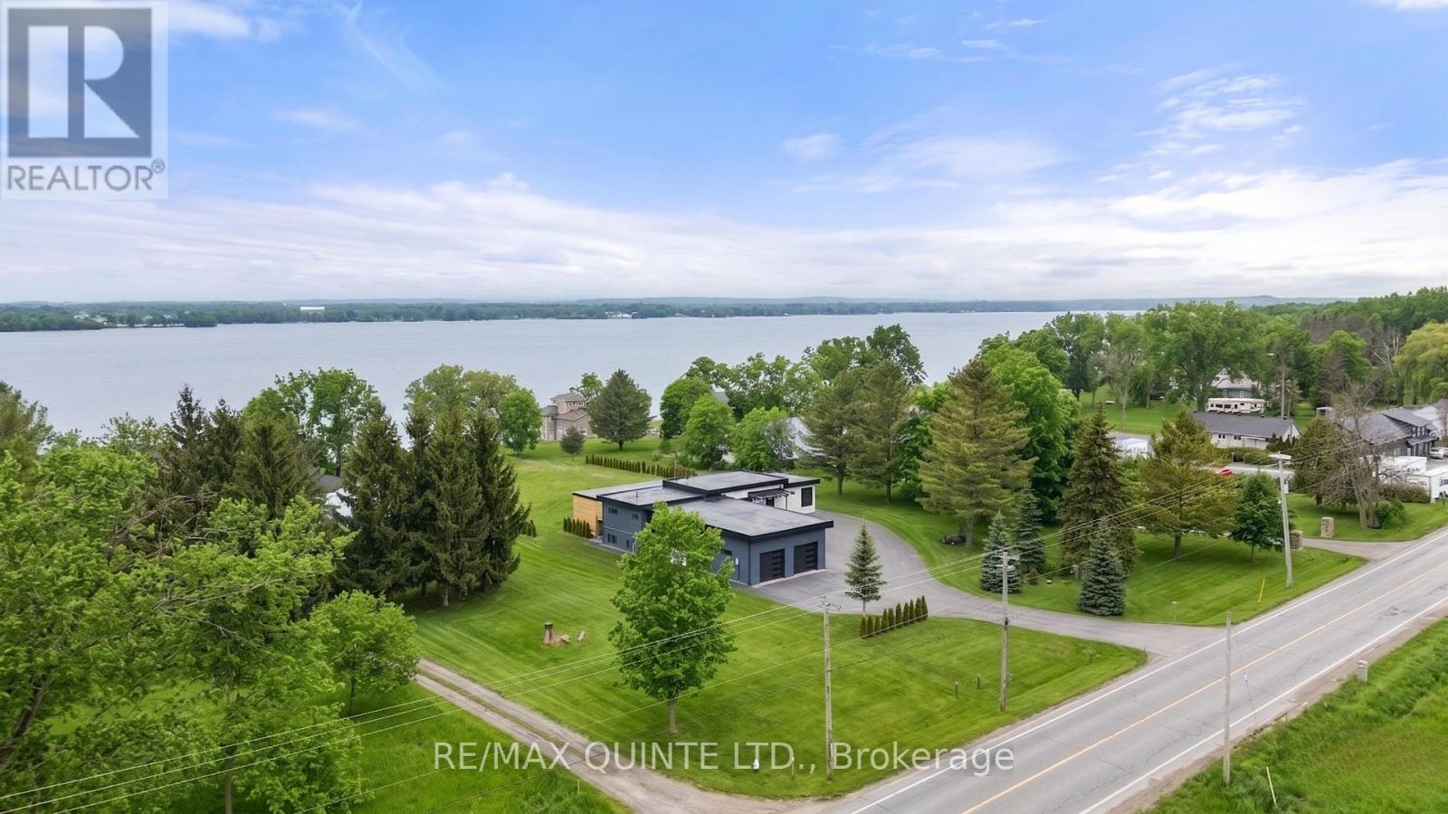 2528 County Road 3, Prince Edward County, Ontario  K0K 1L0 - Photo 2 - X13149820
