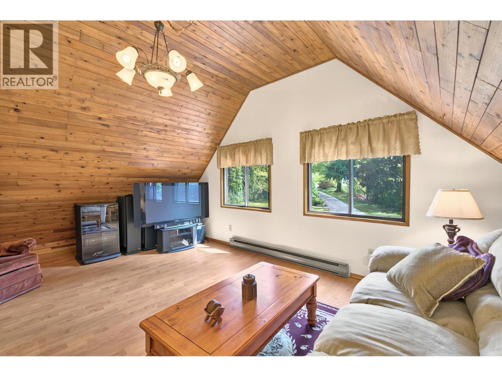 3025 Naramata Road, Naramata, British Columbia  V0H 1N1 - Photo 8 - 10388128