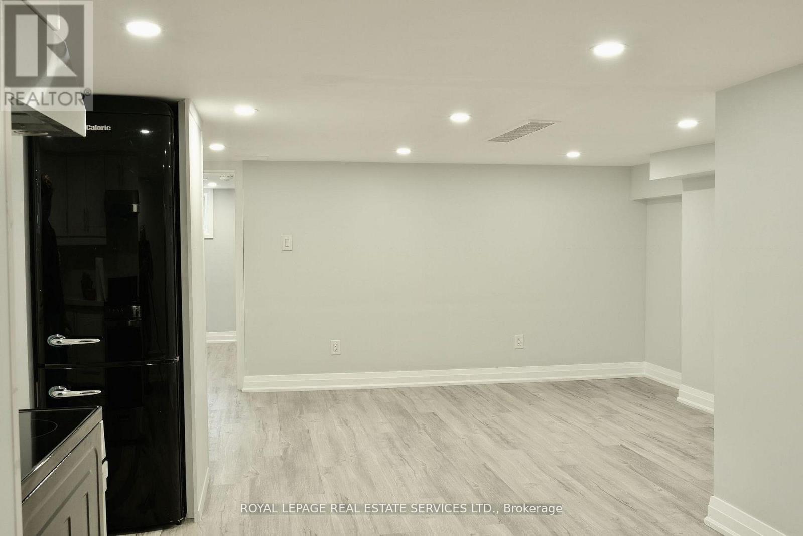 8 Pritchard Avenue, Toronto, Ontario  M6N 1T1 - Photo 28 - W13144564
