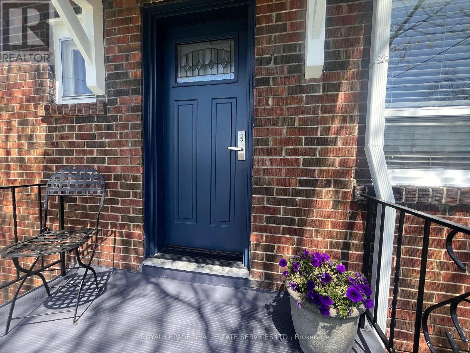 8 Pritchard Avenue, Toronto, Ontario  M6N 1T1 - Photo 3 - W13144564