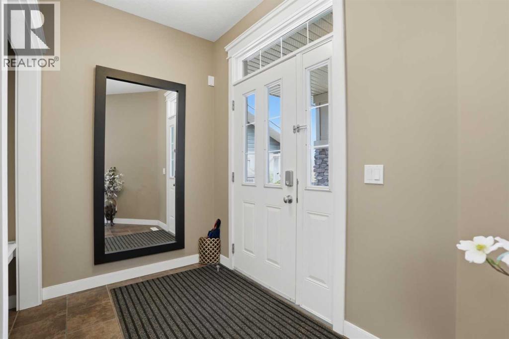 44 Westridge Crescent, Okotoks, Alberta  T1S 0G7 - Photo 3 - A2312855