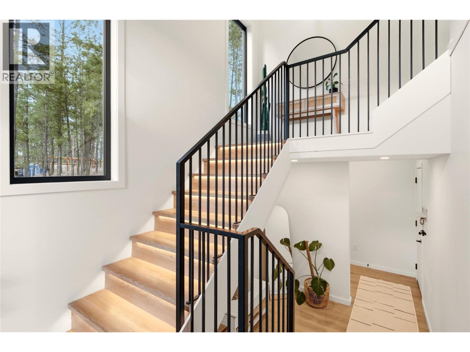 7111 Dunwaters Road, Kelowna, British Columbia  V1Z 3W6 - Photo 27 - 10376251