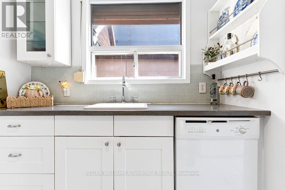 186 Cedric Avenue, Toronto, Ontario  M6C 3X8 - Photo 18 - C13149874