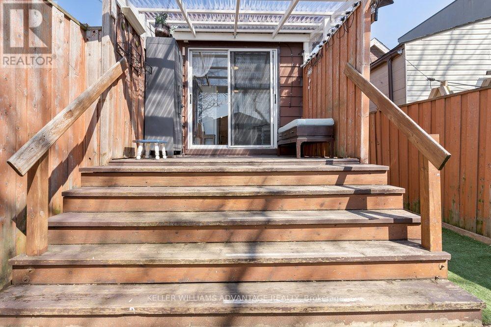186 Cedric Avenue, Toronto, Ontario  M6C 3X8 - Photo 25 - C13149874