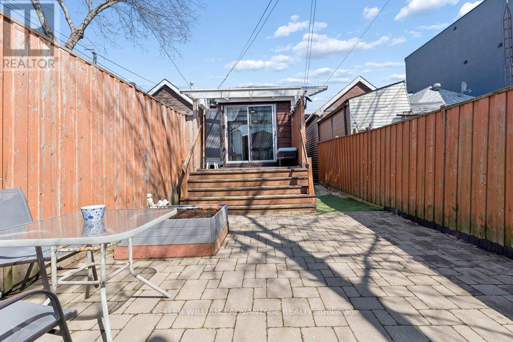 186 Cedric Avenue, Toronto, Ontario  M6C 3X8 - Photo 28 - C13149874
