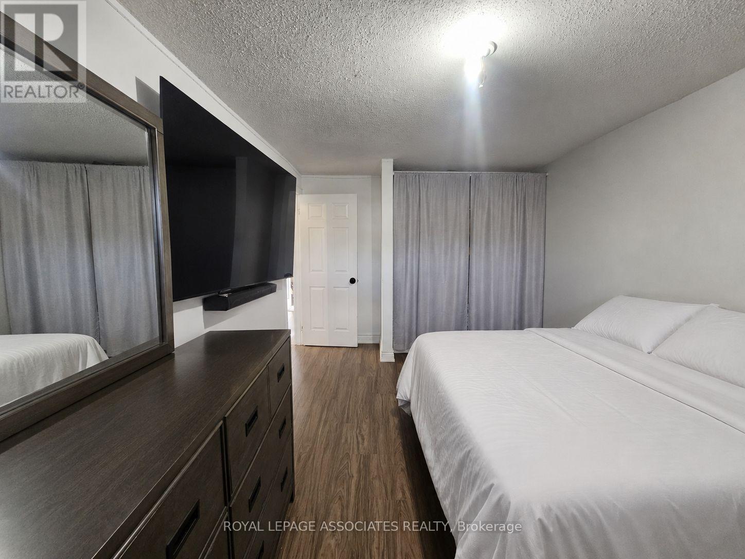 8 Chalmers Crescent, Ajax, Ontario  L1S 5Z5 - Photo 12 - E13149856