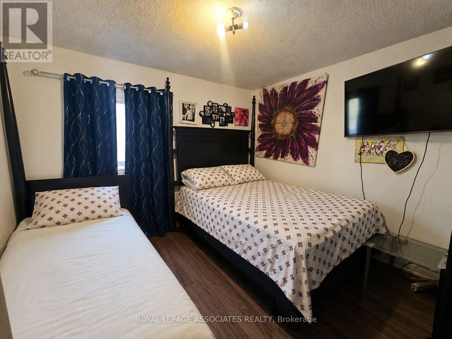8 Chalmers Crescent, Ajax, Ontario  L1S 5Z5 - Photo 13 - E13149856