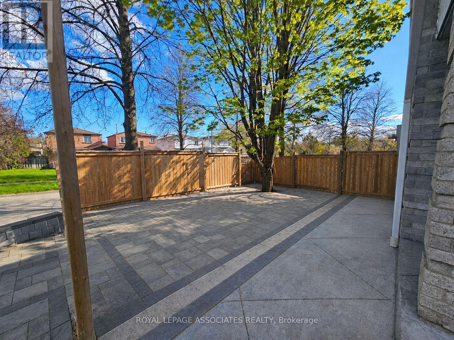 8 Chalmers Crescent, Ajax, Ontario  L1S 5Z5 - Photo 2 - E13149856