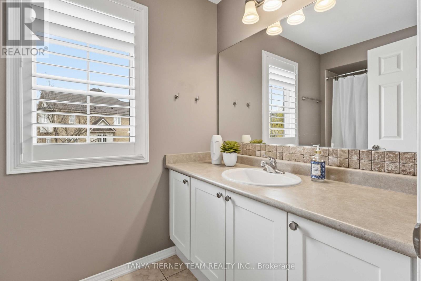 2315 Hackett Place, Oshawa, Ontario  L1L 0A2 - Photo 43 - E13149932