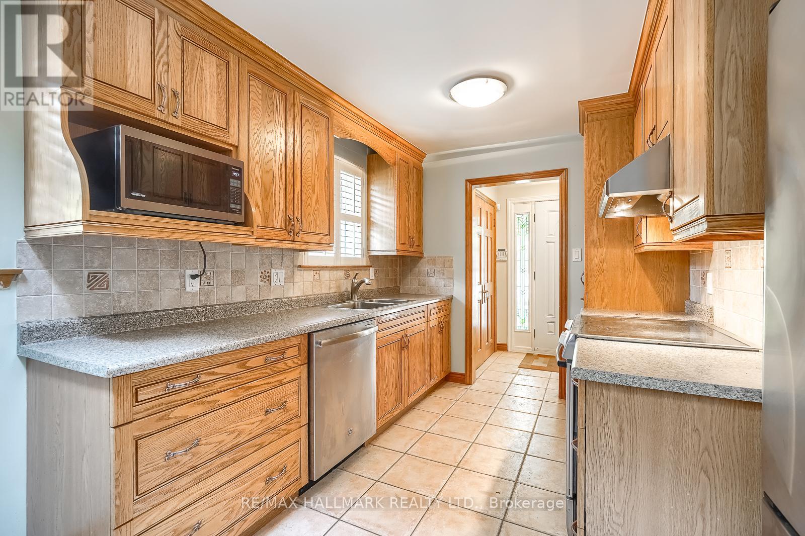 14 Scotland Road, Toronto (Agincourt South-Malvern West), Ontario  M1S 1L6 - Photo 12 - E13150018