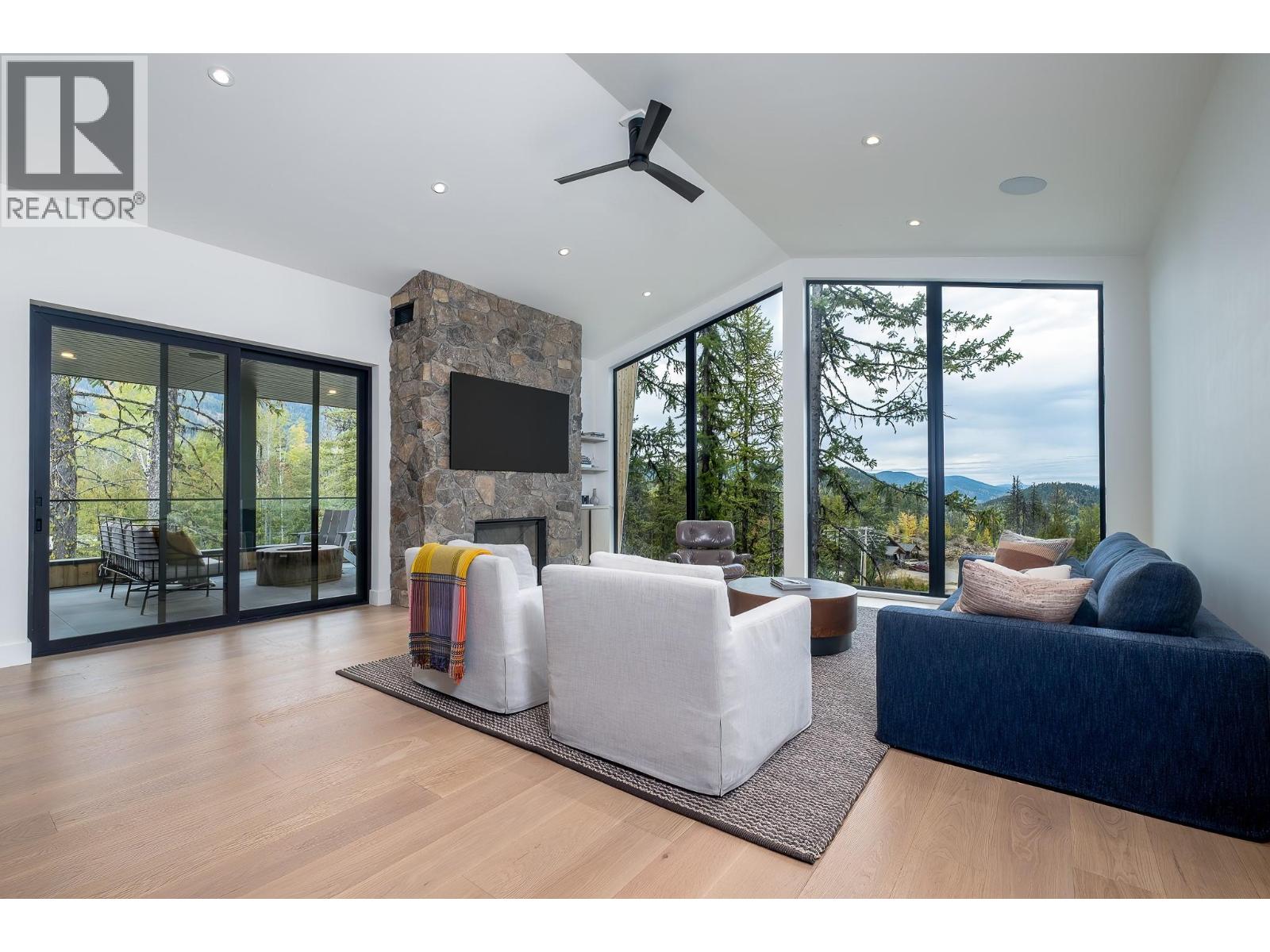 322 Larch Terrace, Rossland, British Columbia  V0G 1Y0 - Photo 14 - 10370827