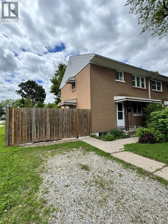 931 Randolph Avenue, Windsor, Ontario N9B 2V1 - Photo 2 - 26011632
