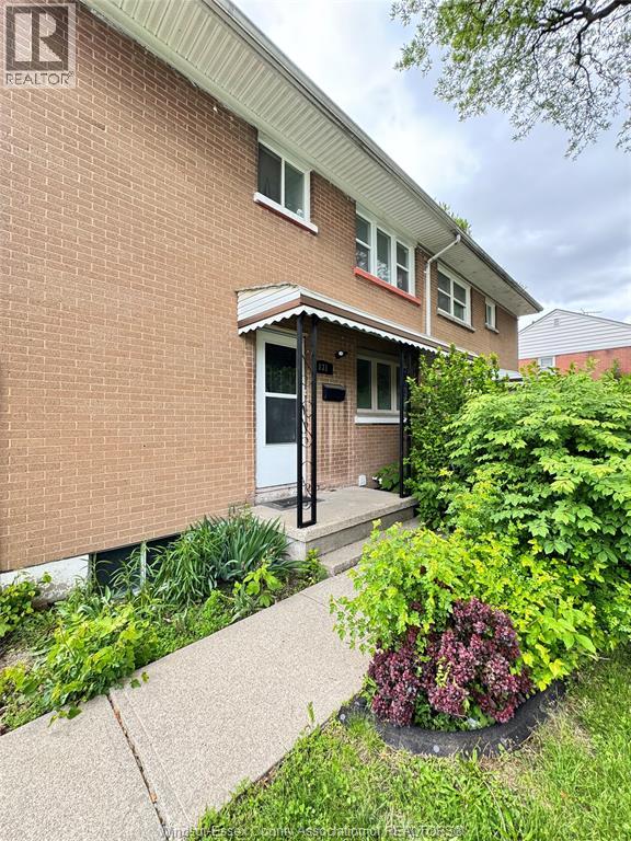 931 Randolph Avenue, Windsor, Ontario N9B 2V1 - Photo 3 - 26011632