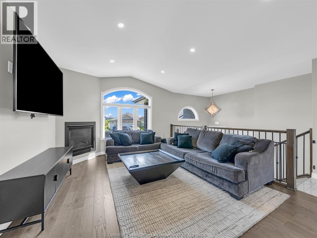 1077 Icewater Avenue, Windsor, Ontario N8P 0E4 - Photo 4 - 26011621