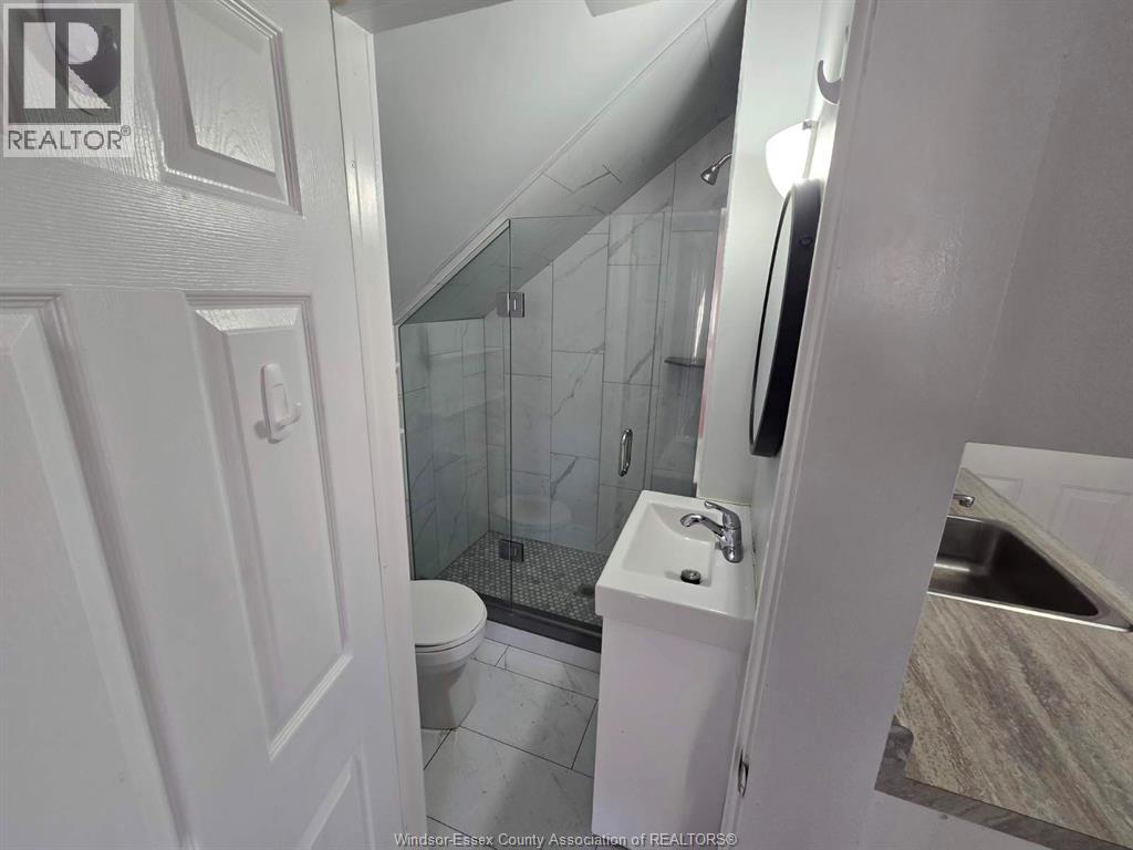 1106-1108 Elm Avenue Unit# Upper, Windsor, Ontario N9A 5H7 - Photo 4 - 26011619
